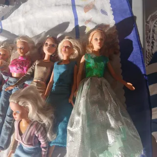 Lote de 9 Barbies Se venden por separado a 10€