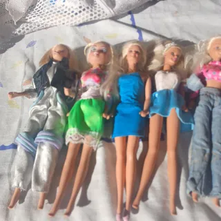 Lote de 9 Barbies Se venden por separado a 10€