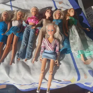 Lote de 9 Barbies Se venden por separado a 10€