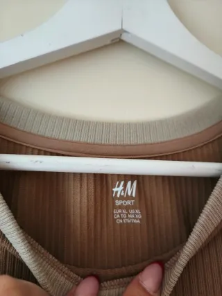Camiseta H&M manga larga talla XL