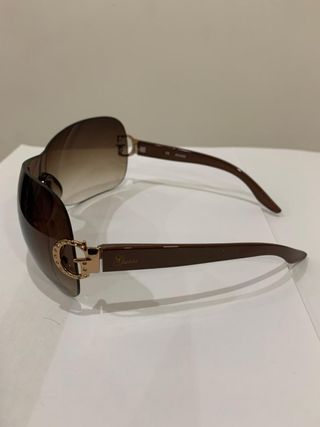 Gafas de sol Guess marrones y doradas