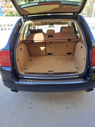 Porsche Cayenne 2004