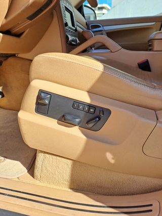 Porsche Cayenne 2004