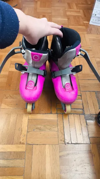 Se regalan patines Tallas 34-36,41-42,39.5 y 42