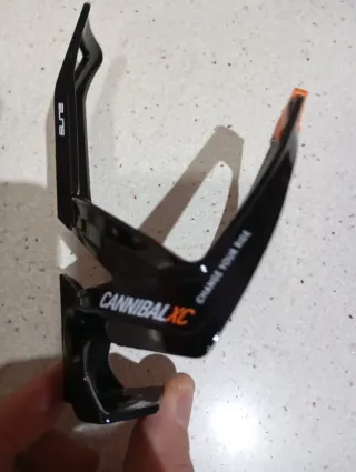 Porta bidones Elite Cannibal XC