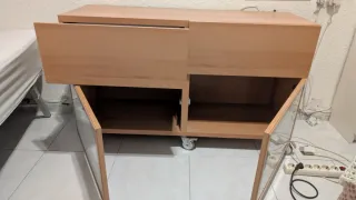 Mueble TV Ikea madera y cristal
