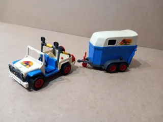 Playmobil Jeep con Remolque Caballos