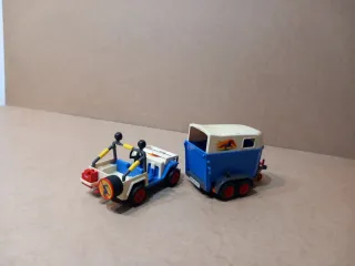 Playmobil Jeep con Remolque Caballos
