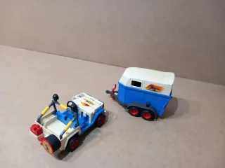 Playmobil Jeep con Remolque Caballos