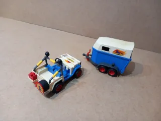 Playmobil Jeep con Remolque Caballos