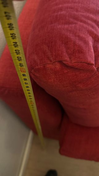 Sofá 2 plazas granate extensible.