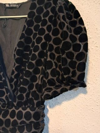 vestido marca Zara