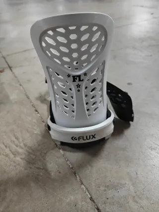 Tabla y fijaciones snowboard niño