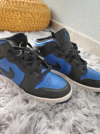 Jordan Zapatillas Negras y Azules