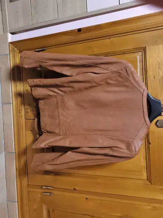 Cazadora efecto piel mujer