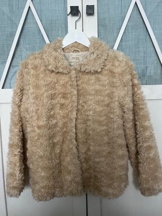 Abrigo Zara pelo niña beige
