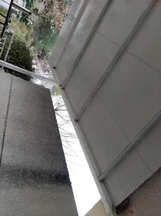 Fabricación  Pérgola con techo panel sándwich