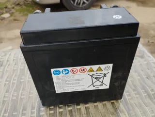 Batería moto 12V 9Ah