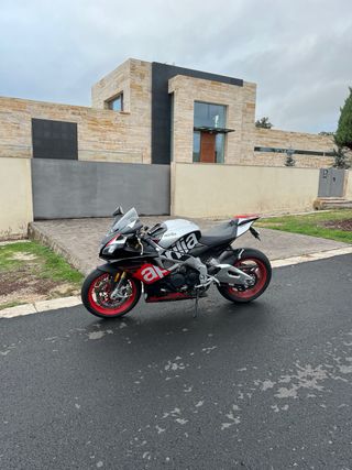 Aprilia RSV4 1000 RR 2020
