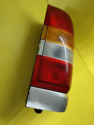 PILOTO TRASERO DERECHO OPEL FRONTERA B