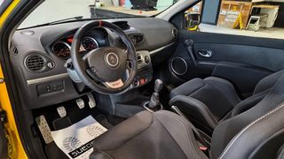 Renault Clio Sport F1 Team R27