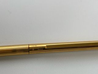 Bolígrafo S.T. Dupont Chapado Oro