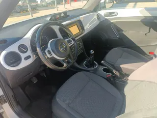 Volkswagen Beetle 2014
