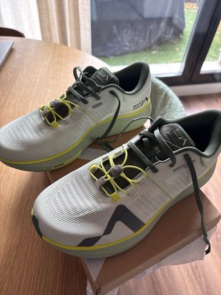 Zapatillas Correr Mount To Coast Verdes/Blancas