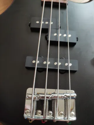 Bajo eléctrico Cort Action PJ 4 cuerdas