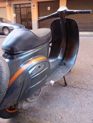 Vespa Super 125