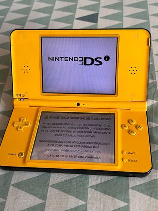 Consola Nintendo DS XL Amarilla