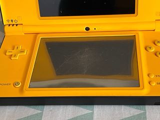 Consola Nintendo DS XL Amarilla