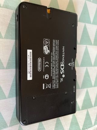 Consola Nintendo DS XL Amarilla