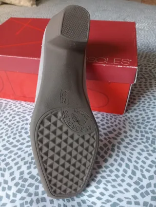 Zapatos de tacón medio Aerosoles grises