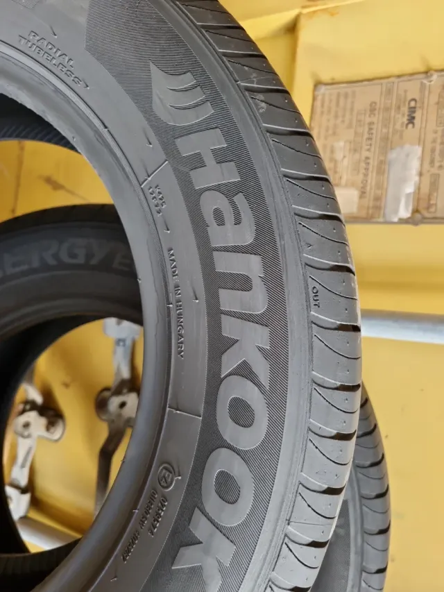 Vendo 2 Neumáticos en perfecto estado^