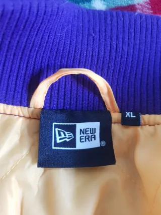 Cazadora de los Lakers