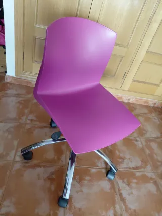 Silla de oficina rosa