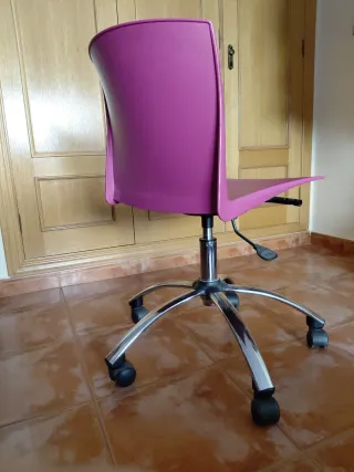 Silla de oficina rosa