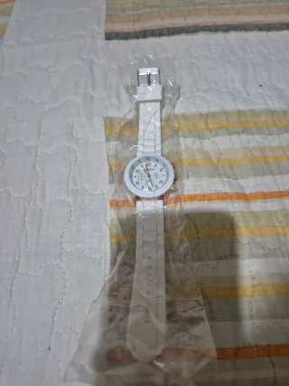 Reloj de Pulsera Blanco y Dorado