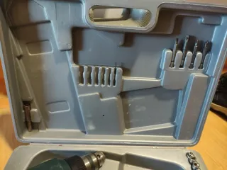 Taladro a batería Ferni KD-570 12V