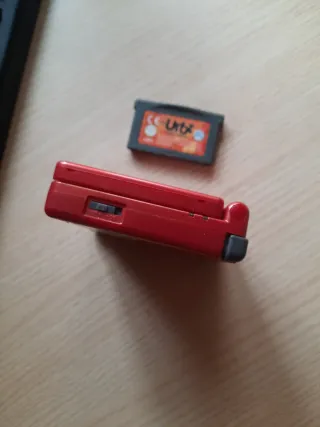 Nintendo Game Boy Advance SP Roja