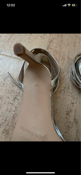 Sandalias Stradivarius Tacon Plateado