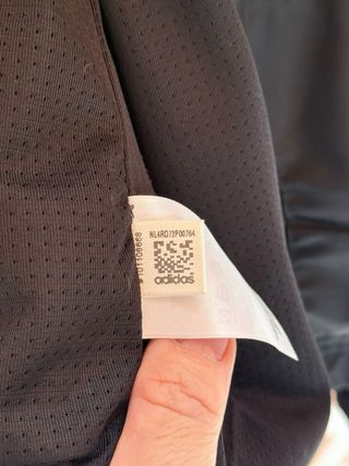 Chubasquero cortavientos Adidas Negro y Dorado