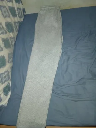 Pantalón chándal McKenzie gris nuevo