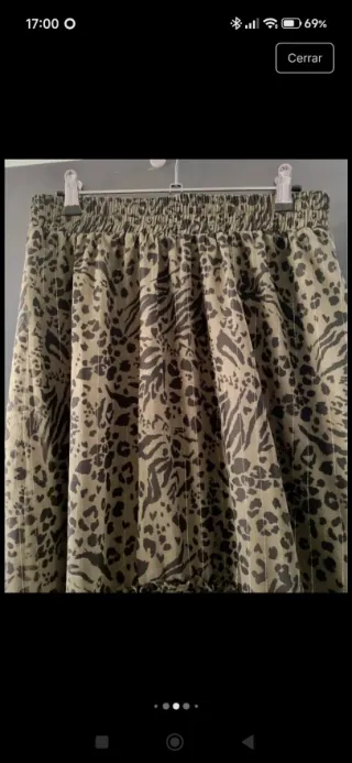 Falda asimétrica estampada