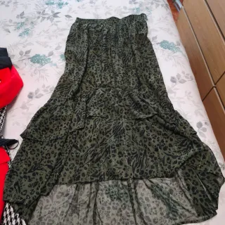 Falda asimétrica estampada