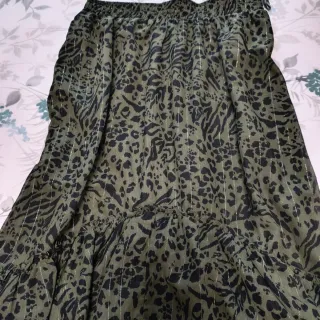 Falda asimétrica estampada