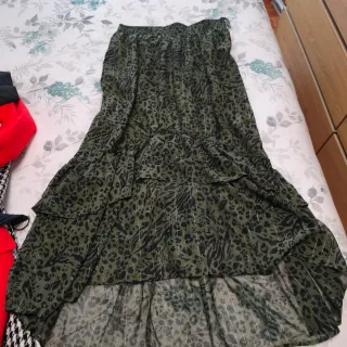 Falda asimétrica estampada