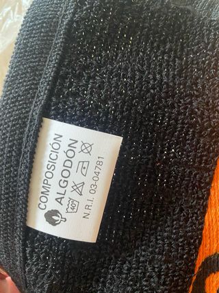 Toallas o bufandas de Yoigo