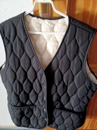 Chaleco acolchado mujer negro, forro pola.